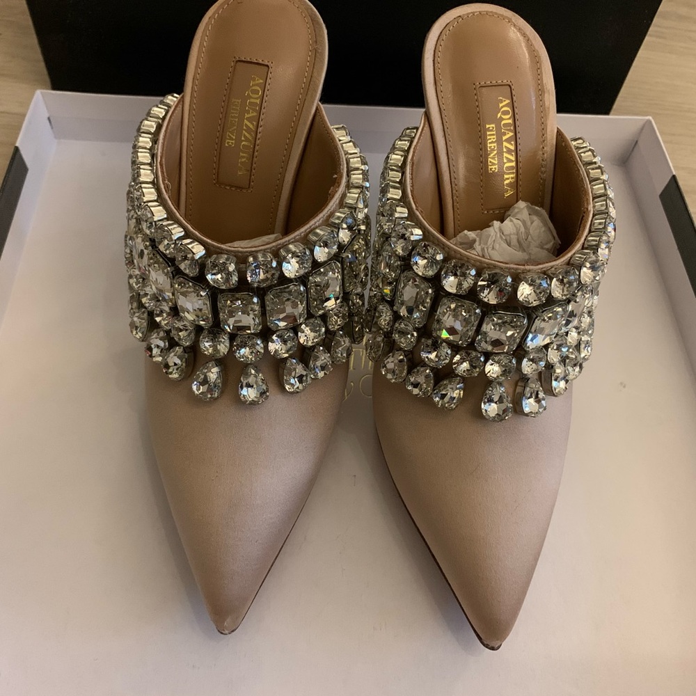 Aquazzura Pumps Gem Palace Crystal-Embellished Satin Mules in Power Pink 105mm